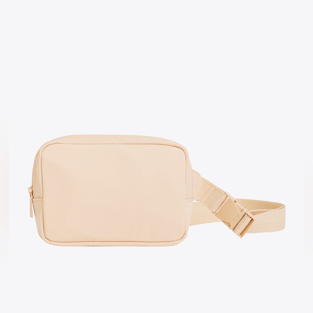 Béis The Belt Bag in Beige
